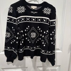 Black and White Patterned Women's Sweater